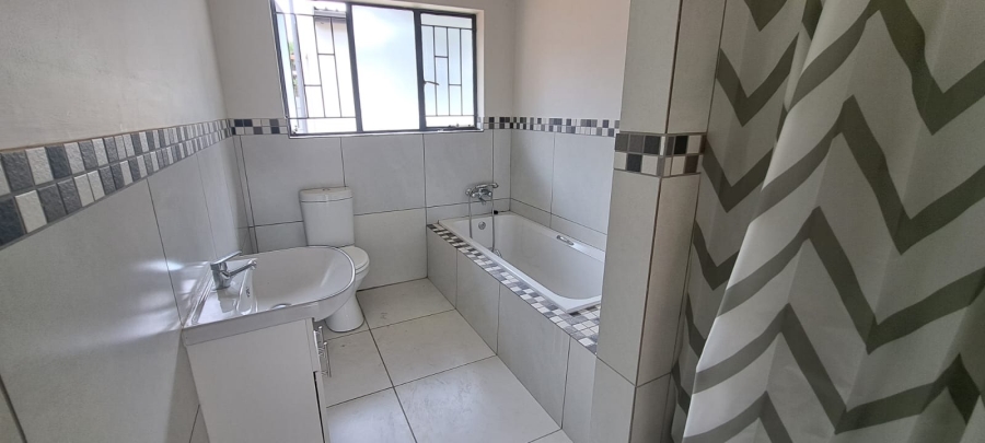 3 Bedroom Property for Sale in Protea Park North West